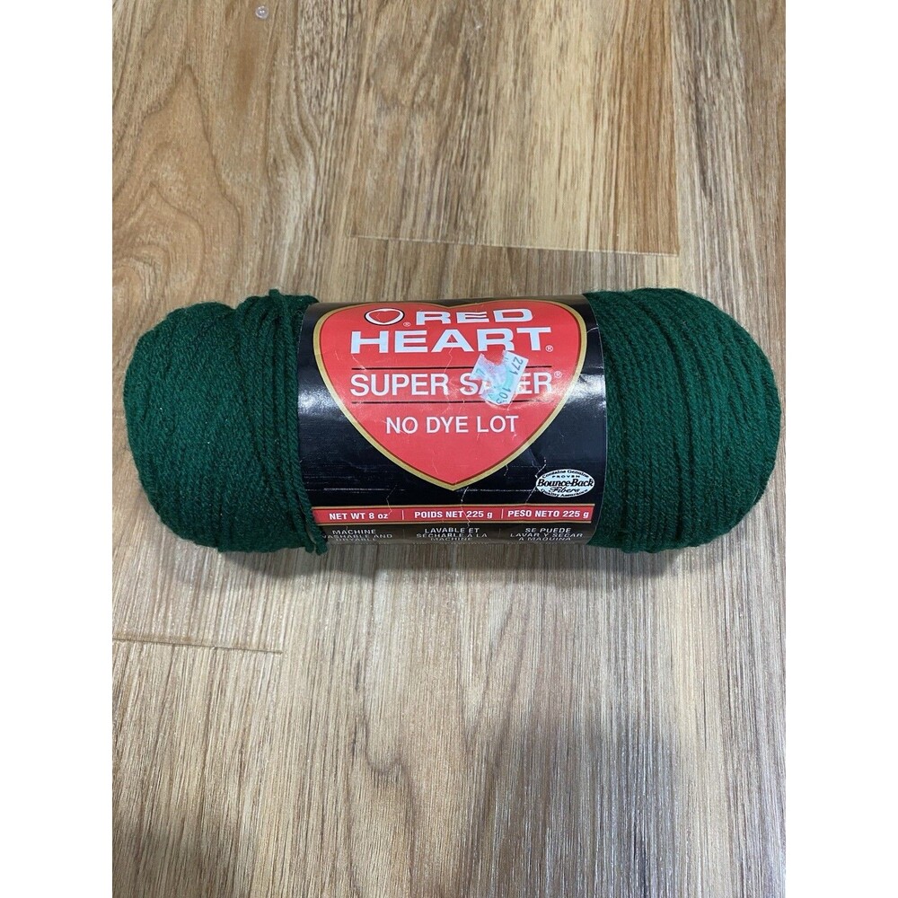 RED HEART Hunter Green 4-ply worsted weight Acrylic yarn